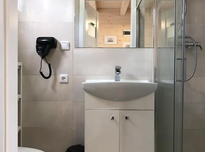 Wachta Klimatyzowane Z Basenem, Jacuzzi, Bezplatny Parking 別荘 レバル