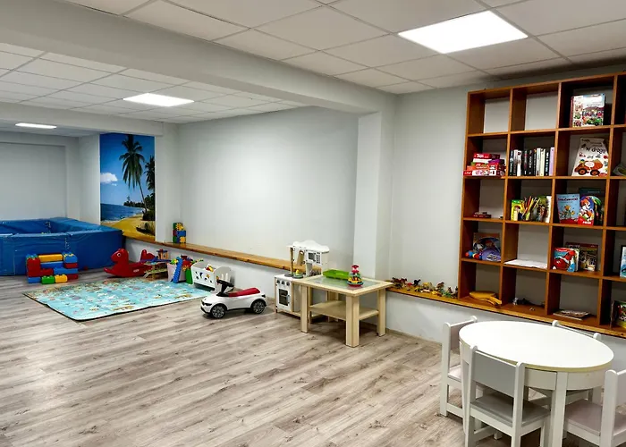 Wachta Klimatyzowane Z Basenem, Jacuzzi, Bezplatny Parking * レバル